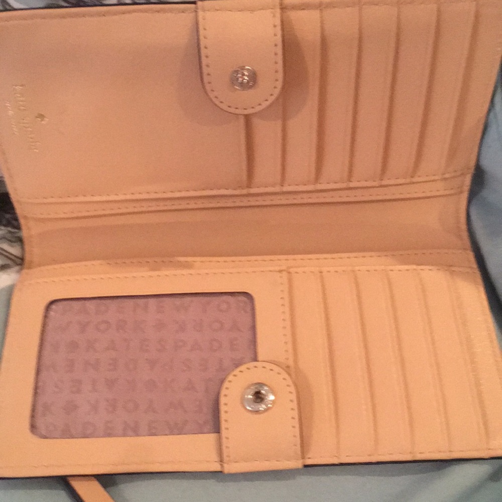 Kate Spade UEC Wallet - Picture 3 of 3
